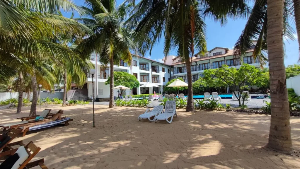 cardamon hotel nilaveli