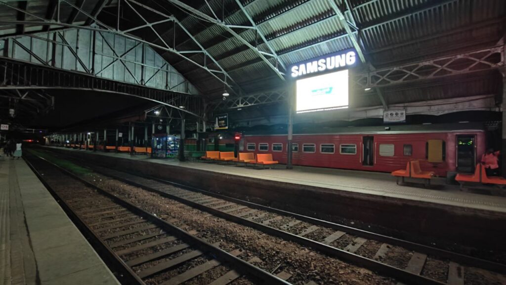 Colombo fort station